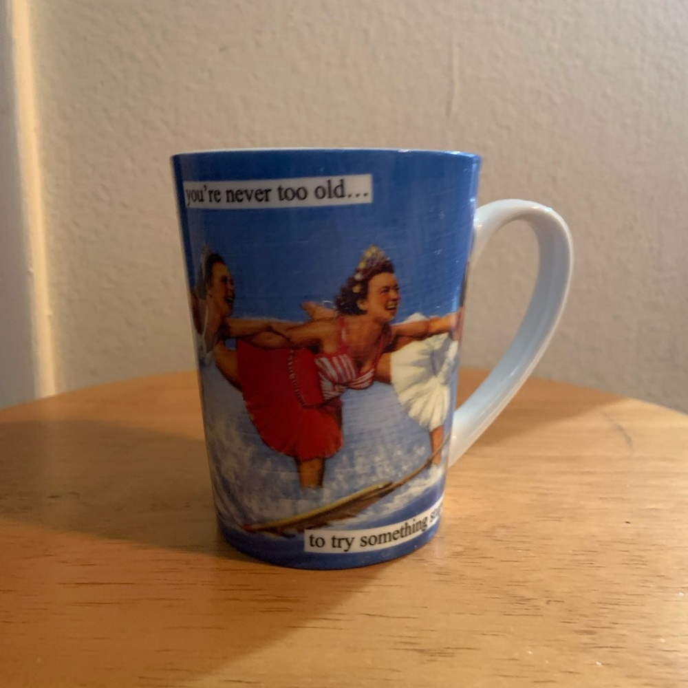LAST CHANCE!  Anne Taintor Sassy Vintage Housewives Mug.